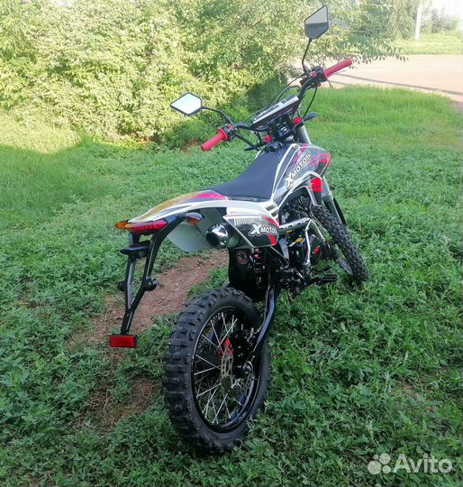 Питбайк X-motos YX140
