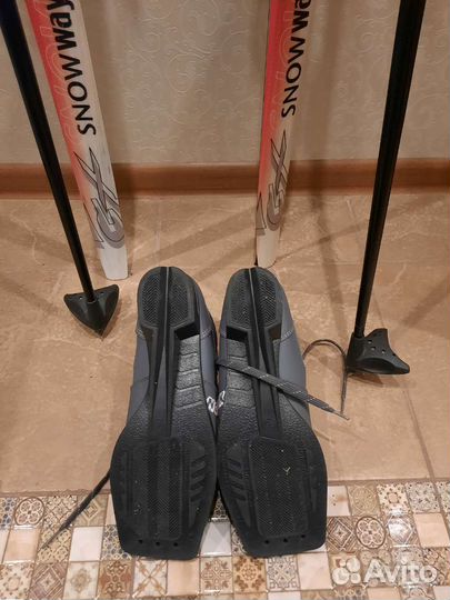 Беговые лыжи, палки, ботинки