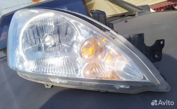 Фара правая Lancer 9 оригинал