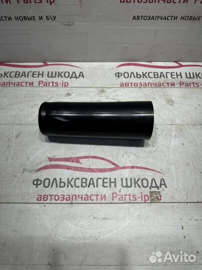 Пыльник заднего амортизатора