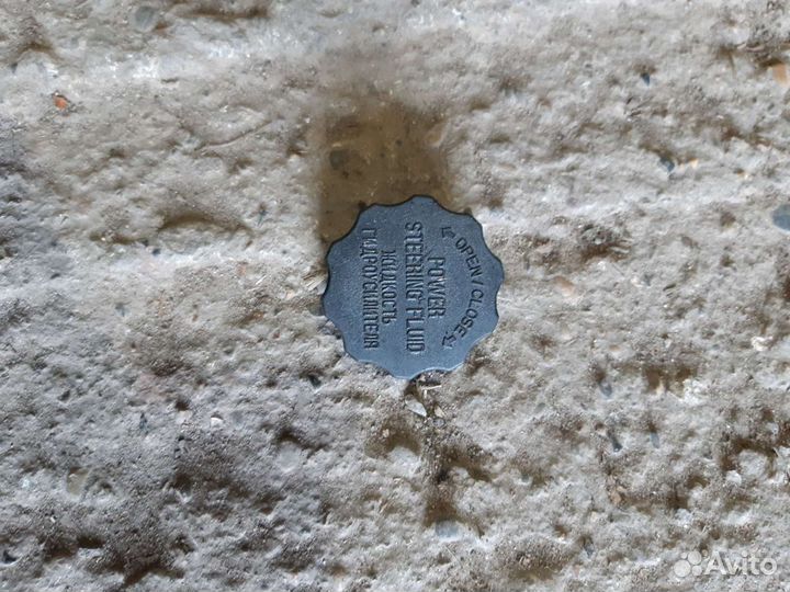 Kia Cerato 2 крышка бачка гур