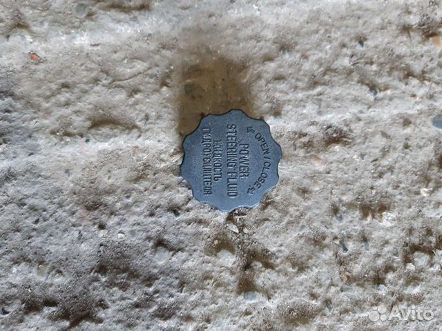 Kia Cerato 2 крышка бачка гур