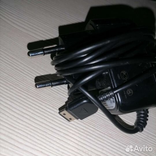 Зарядка для телефонов Samsung, Nokia, Fly