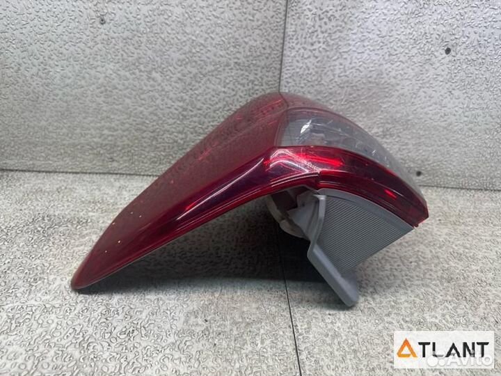 Стоп-сигнал задний правый toyota alphard