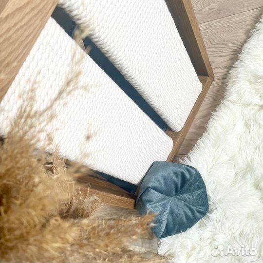 Когтеточка. Домик для кошки