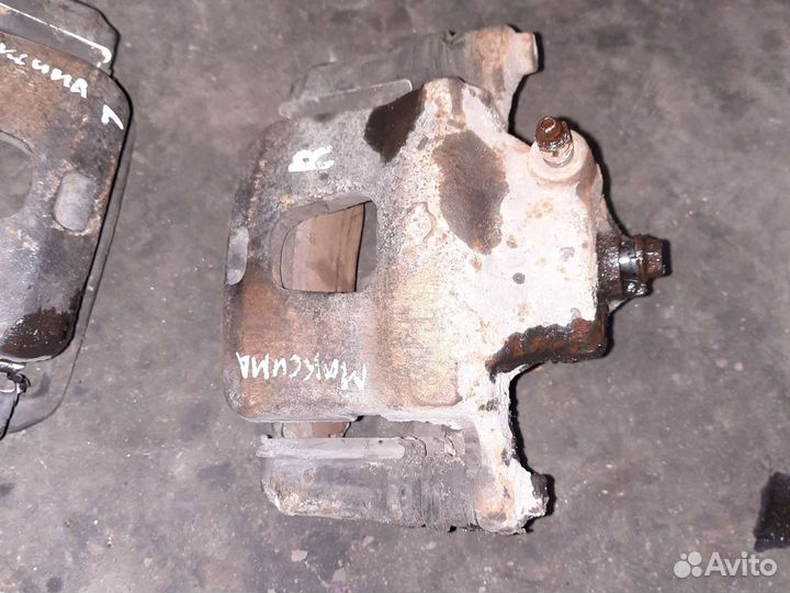 Передний тормозной суппорт nissan maxima a32