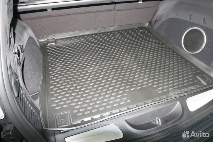 Коврик в багажник Jeep Grand Cherokee