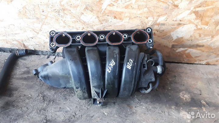 Коллектор впускной Opel Zafira B 2005-2012