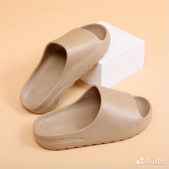 Шлепанцы Изи Yeezy slide