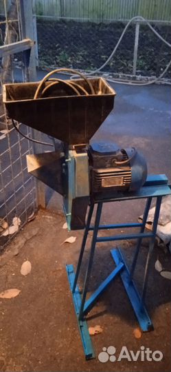 Зернодробилка бу