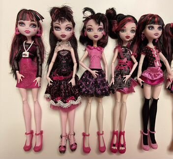Monster High куклы Дракулаура разные коллекции