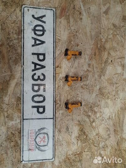 Форсунка топливная 1,4 МКПП G4LC Hyundai Solaris 2