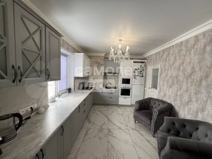 Дом 206 м² на участке 14 сот.