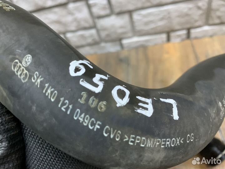 Seat Leon (1P1) Патрубок радиатора 1,2л cbzb