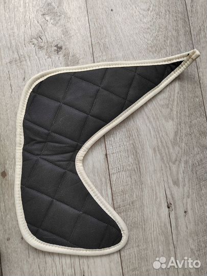 Накидка на приборную панель ман