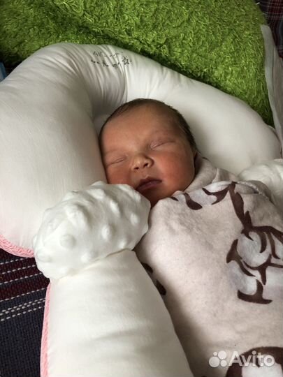 Подушка для новорожденных