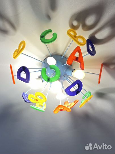 Люстра в детскую с лампочками