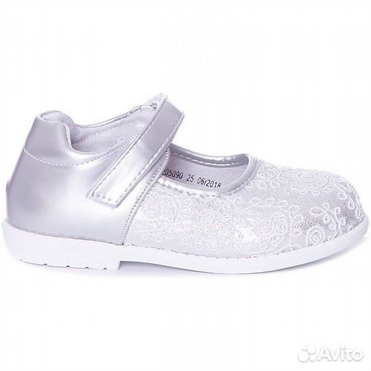 Новые нарядные туфли(большемерят)р-р 24