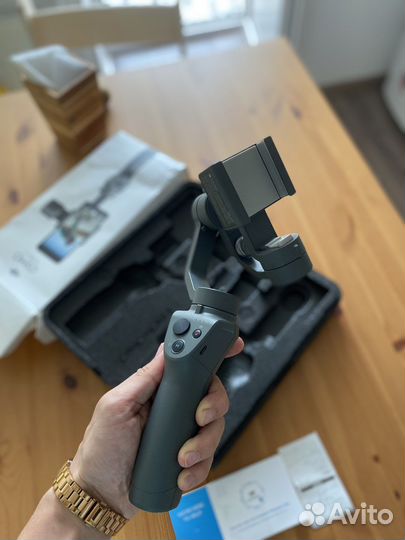 Стабилизатор для смартфона DJI Osmo Mobile 2