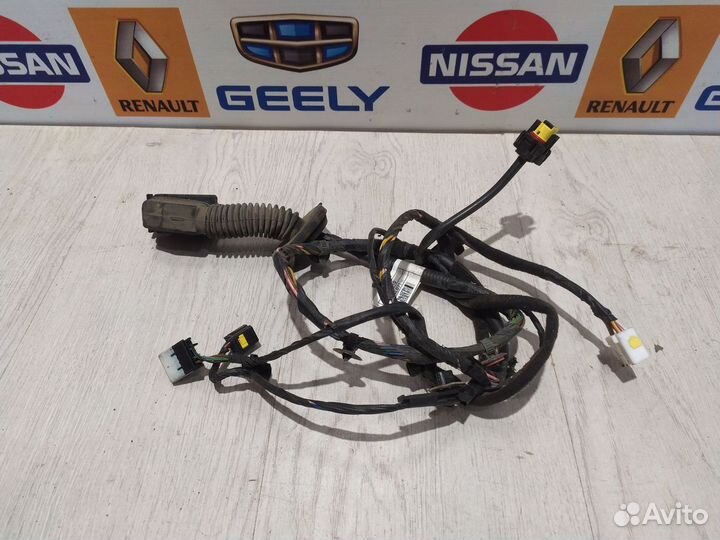 Проводка двери коса Hyundai solaris Прав