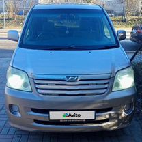 Toyota Noah 2.0 AT, 2003, 52 000 км, с пробегом, цена 800 000 руб.