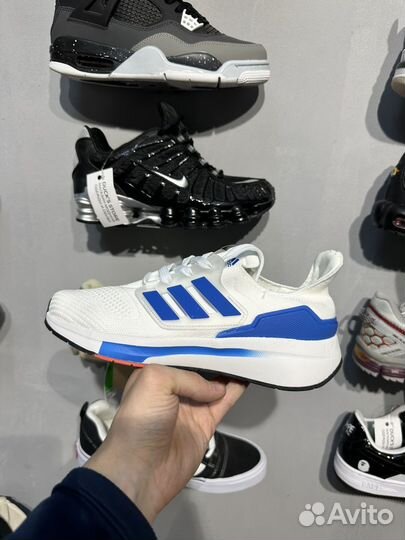 Кроссовки Adidas лето