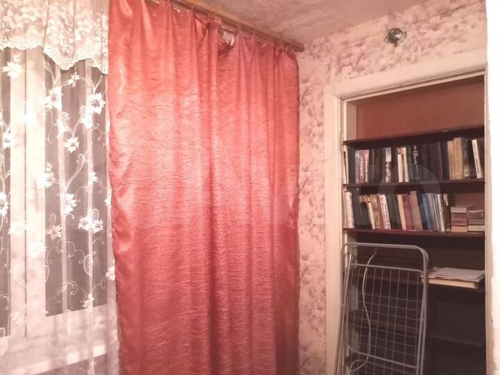 2-к. квартира, 42 м², 1/2 эт.
