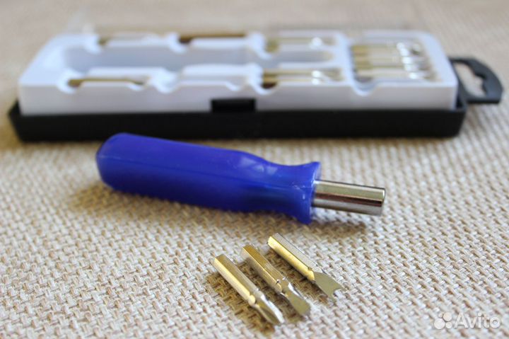 Отвертка с насадками