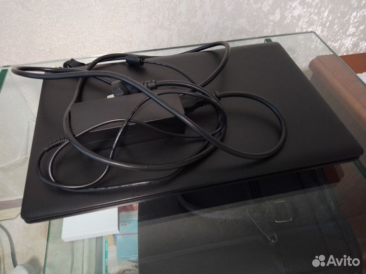 Ноутбук в хорошем качестве,для игр и учебы