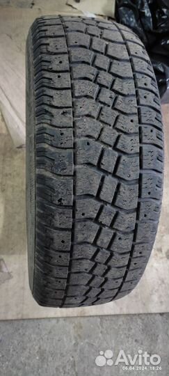 Bridgestone WT17 215/60 R16