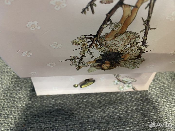 Музыкальная шкатулка с балериной