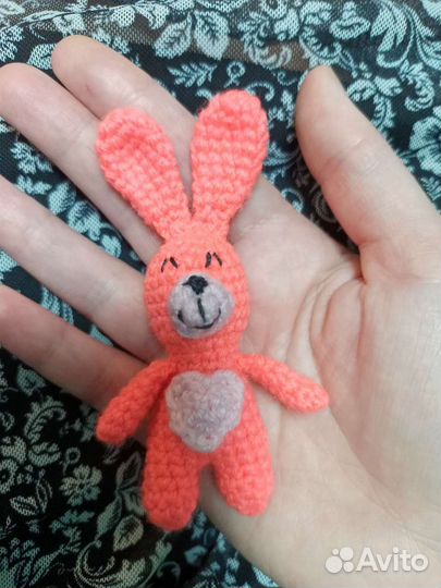 Вязаные игрушки ручной работы,брелки