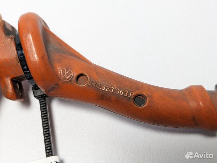 Держатель капота Vw Polo CFN 2013