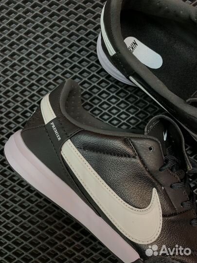 Сороконожки Nike Premier III TF