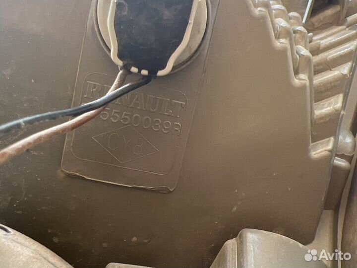Фанар левый задний внутренний на рено меган 3