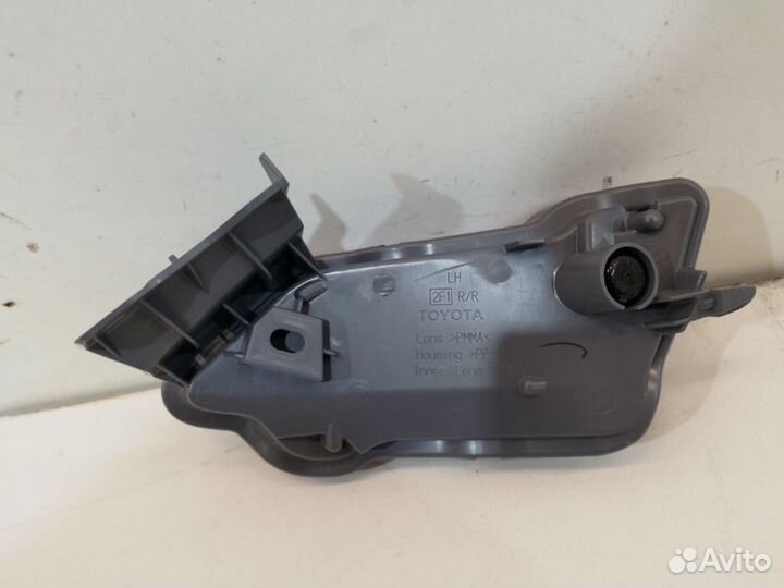 Фара противотуманная задняя левая Toyota Rav 4 40