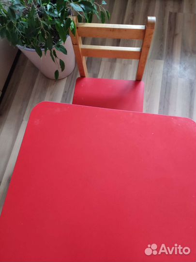 Детский столик