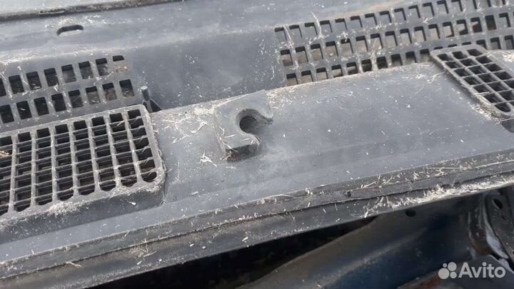 Жабо Nissan primera p11