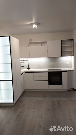 Кухонный гарнитур в студию