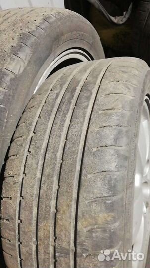 Goodyear EfficientGrip Performance 215/55 R17