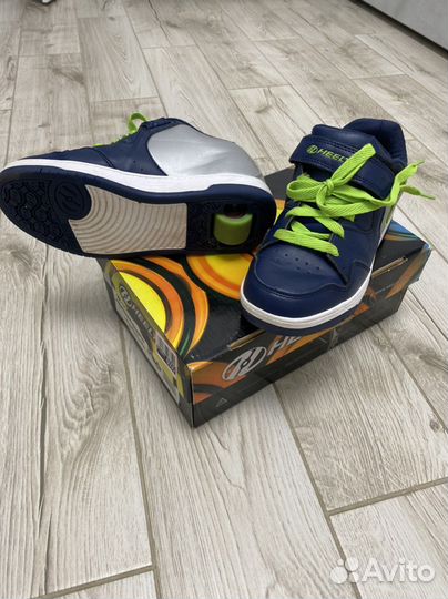 Кроссовки детские