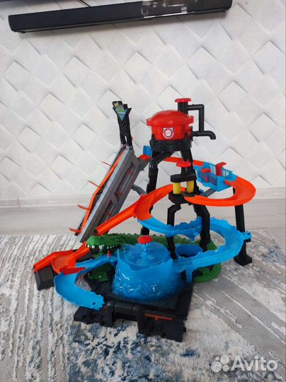 Трек хот вилс автомойка крокодил