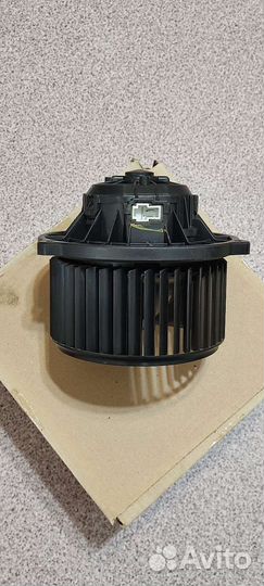 Двигатель вентилятора отопителя Киа Рио 3