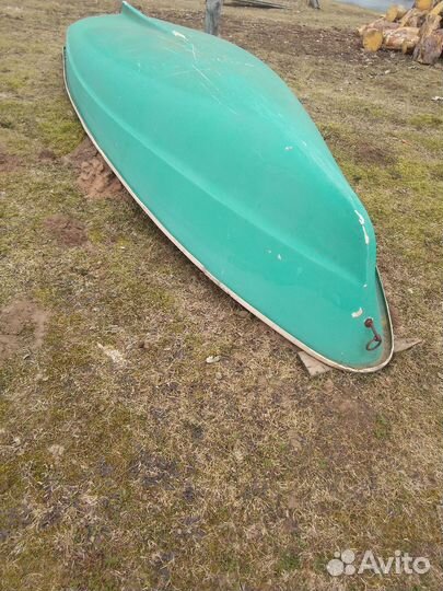 Пластиковая лодка