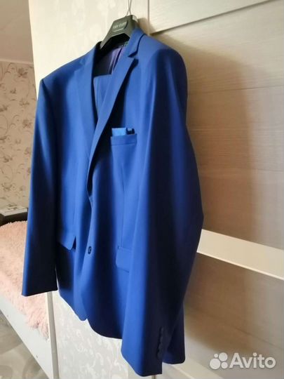 Костюм свадебный