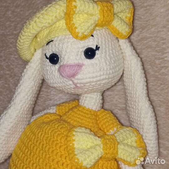 Вязаный зайчик