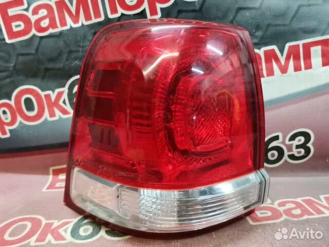 Фонарь задний левый Toyota Land Cruiser