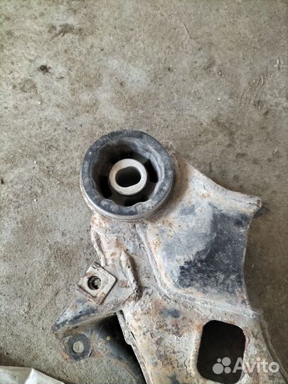 Подрамник passat б5