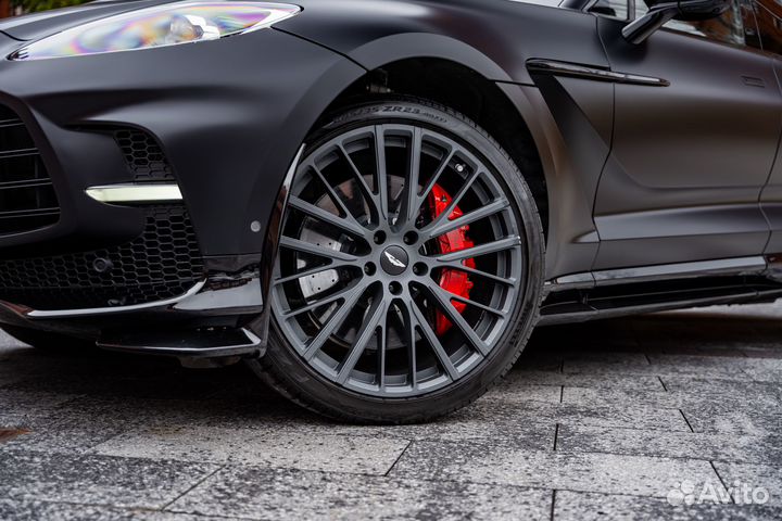 Aston Martin DBX 4.0 AT, 2023, 9 300 км