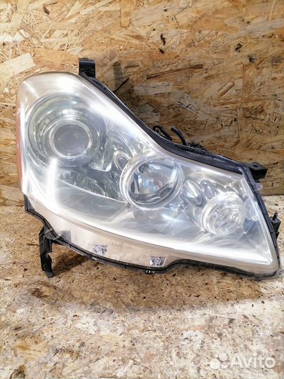 Фара правая Infiniti M Y50 ксенон